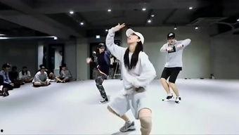 女生爵士舞蹈教学视频