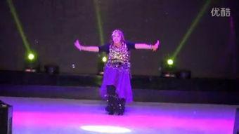 新娘嫁人新郎不是我舞蹈视频,舞蹈视频引发热议，揭秘爱情背后的无奈与抉择